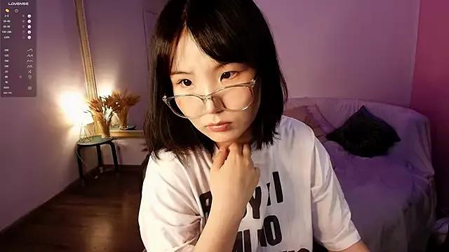 Erikawai from StripChat is Freechat