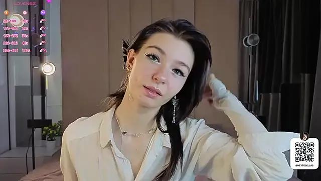 EsmeBellas from StripChat