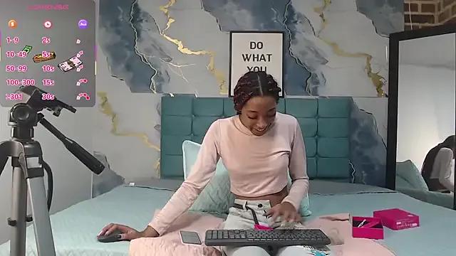 esmeralda-bk from StripChat