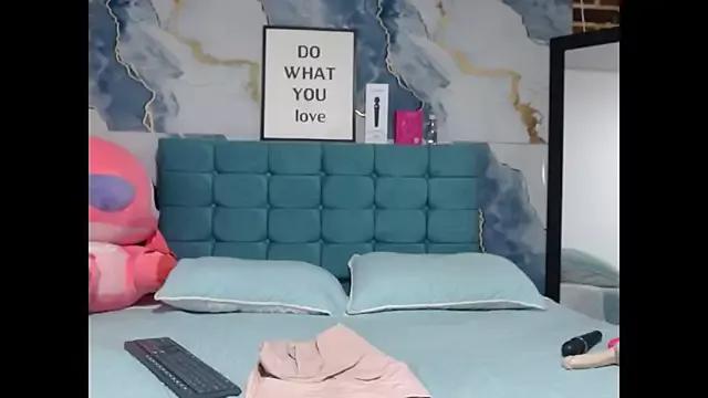 esmeralda-bk from StripChat is Freechat