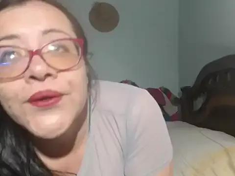 esmeralda-delmar from StripChat