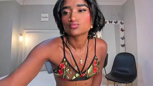 EsmeraldaNyx from StripChat