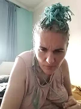 Est_82 webcams show profile image 
