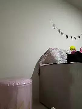 estefania_teen from StripChat