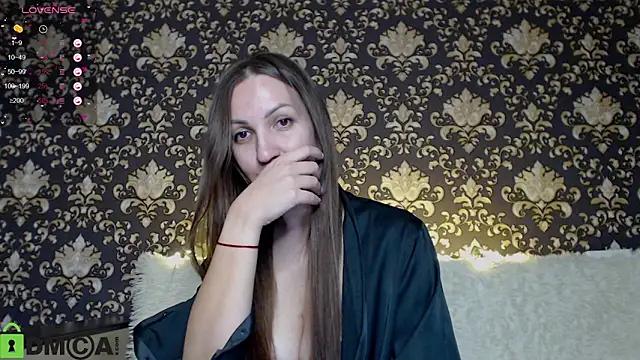 Estel_Loewe from StripChat