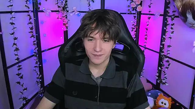 Ethansinful from StripChat is Freechat