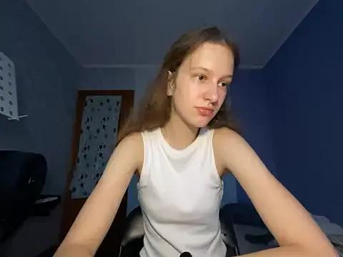 Discover our girls online shows and discover the company of countless livestreamers, with stunning shapes, sex toys and more.