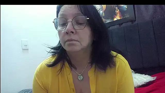 Evaaross_2345 from StripChat