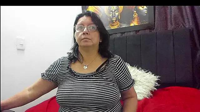Evaaross_2345 from StripChat