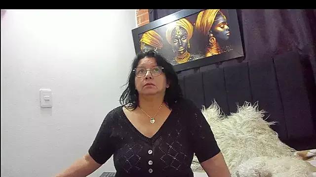 Evaaross_2345 from StripChat