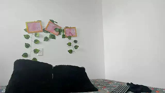 Evelin_miller97 from StripChat
