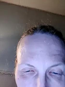 Evelina_cute from StripChat
