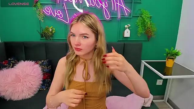 EvelineAmore from StripChat