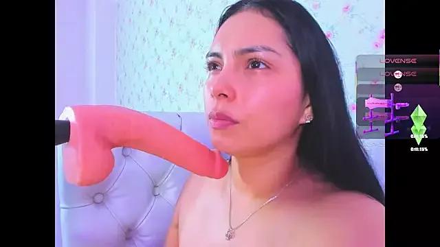 evelinn_belen from StripChat