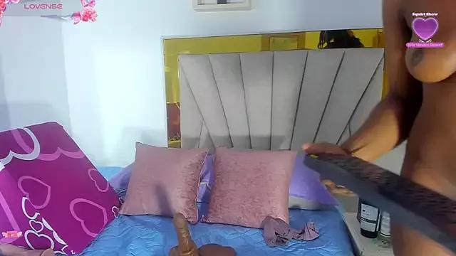 Evelonga_707 from StripChat