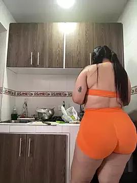 evelyn_1702 from StripChat