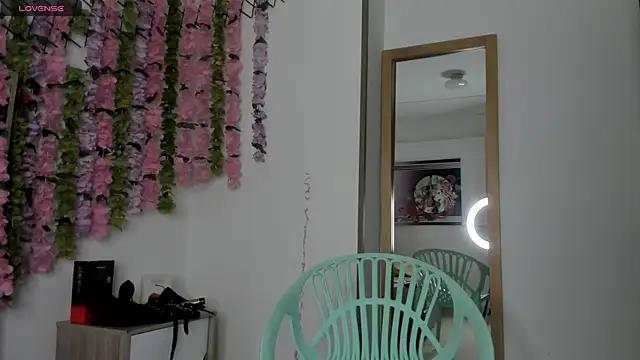 Evelyn_Lewis from StripChat