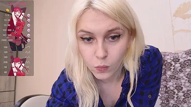Evelyn_rabbit from StripChat