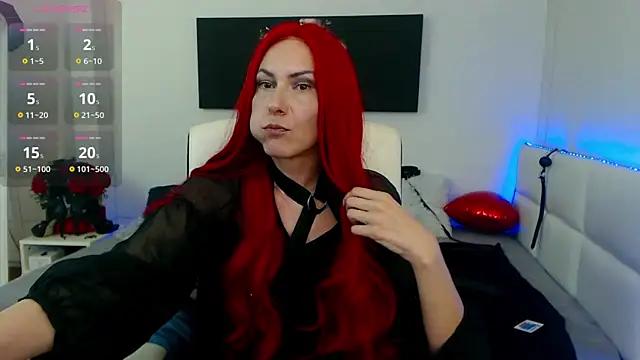 EvelynQueenn from StripChat