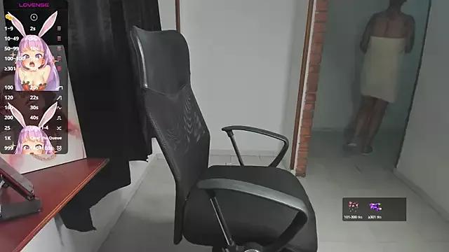 evelyx69x from StripChat
