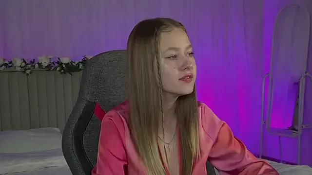 EveMundie from StripChat