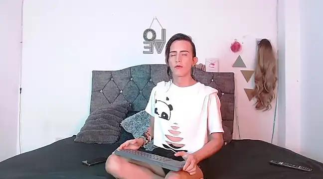 everly_monroe from StripChat