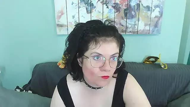 EverlyRays from StripChat
