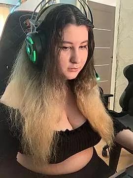 Evie_Pie from StripChat