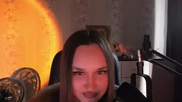 EvitaAusmus from StripChat is Freechat