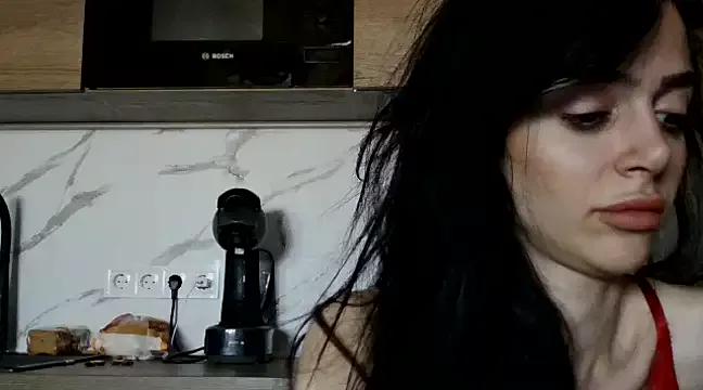 Discover our girls online shows and discover the company of countless livestreamers, with stunning shapes, sex toys and more.