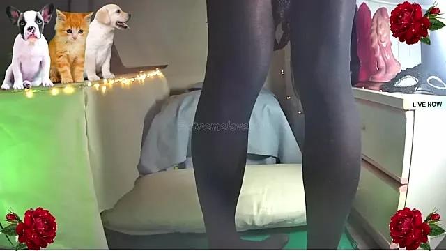 extremelover88 from StripChat is Freechat