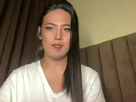 fallon_empress143 from StripChat