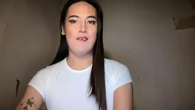 fallon_empress143 from StripChat