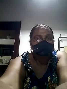 FemMom from StripChat