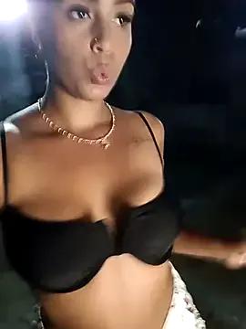 Fernanda30 from StripChat is Freechat