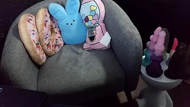 fetishslut4u from StripChat is Freechat