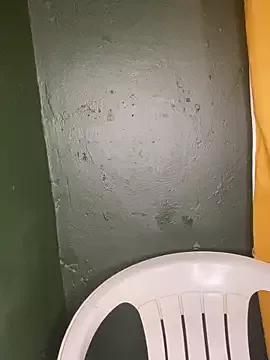 FineappleBitch webcams show profile image 