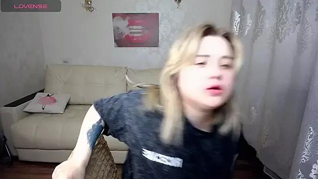 Finna_39 from StripChat