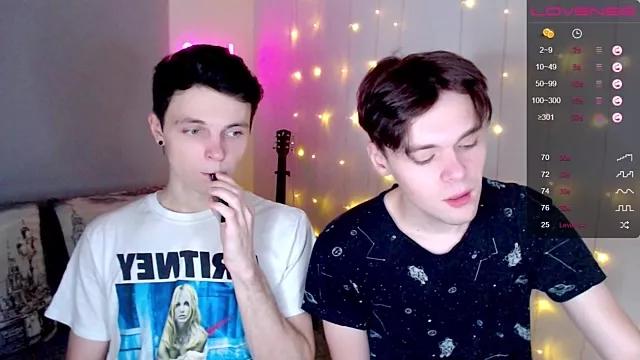 Fizz_Wood from StripChat
