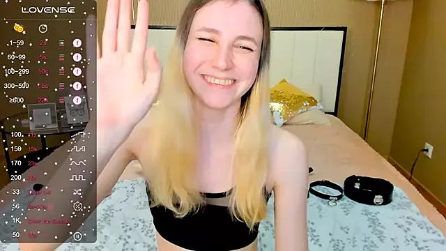 Discover our girls online shows and discover the company of countless livestreamers, with stunning shapes, sex toys and more.