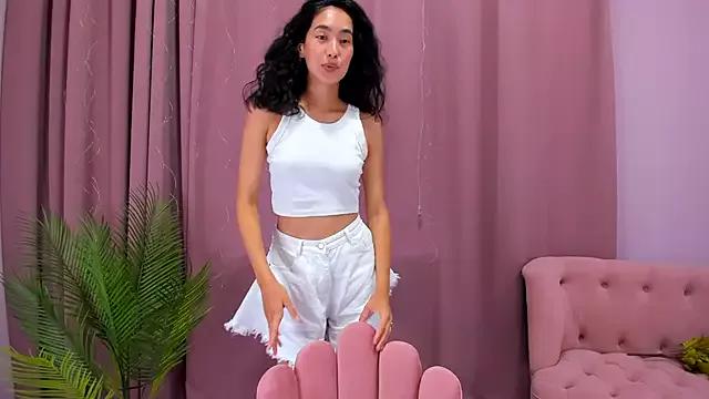 FlirtyAura webcams show profile image 