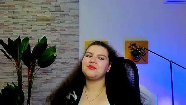 Discover our girls online shows and discover the company of countless livestreamers, with stunning shapes, sex toys and more.