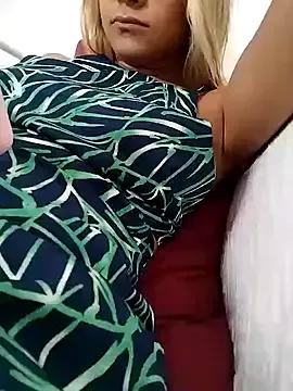 fofinhaa12 from StripChat