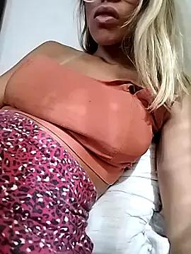 fofinhaa12 from StripChat