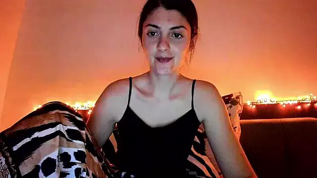 Fountainsquirtalexandra from StripChat is Freechat