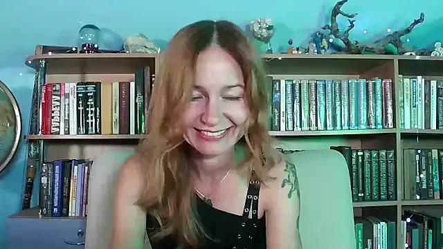 Foxilady357 from StripChat is Freechat
