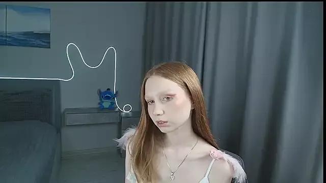 FoxyMira from StripChat is Freechat