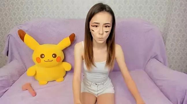 Discover our girls online shows and discover the company of countless livestreamers, with stunning shapes, sex toys and more.