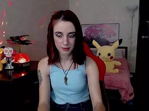 Discover our girls online shows and discover the company of countless livestreamers, with stunning shapes, sex toys and more.
