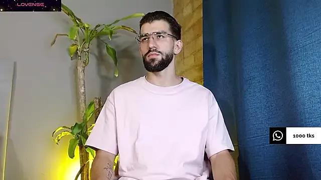 Franck_White from StripChat is Freechat